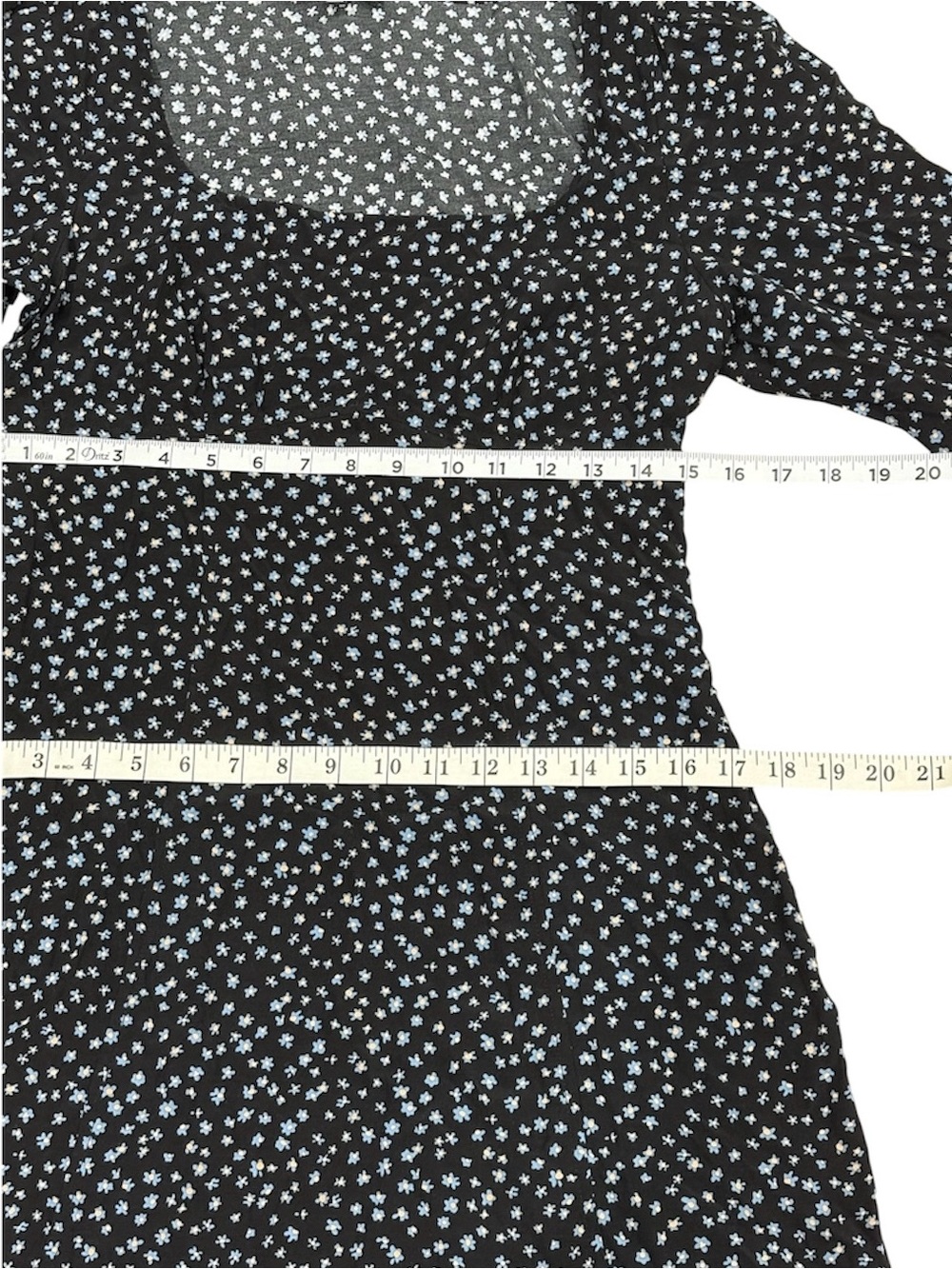 Madewell Black Floral Print Top with White and Light Blue Blossoms size M - Picture 9 of 11